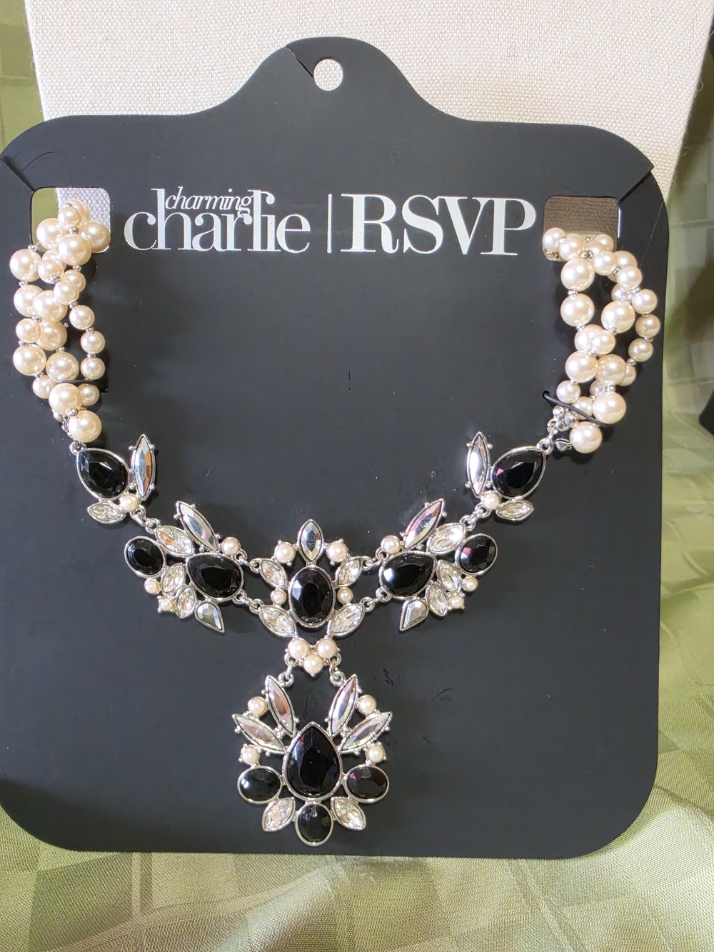 #1092 Charming Charlie Faux Pearl and Black Gem Statement Necklace